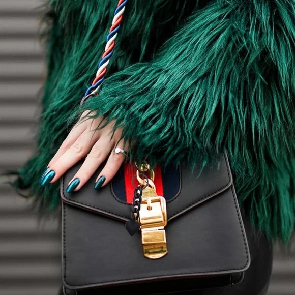 🖤NEW Matte Black Chunky Chain Heart Bag Charm/ Keychain - Picture 2 of 12